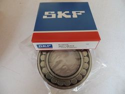High Quality Sk F Fa G Ns K. Nt N. 22205 22206 22207 Ca Cc Ma MB E E1 Eja K W33/C3 Spherical Roller Bearing Automotive Bearing