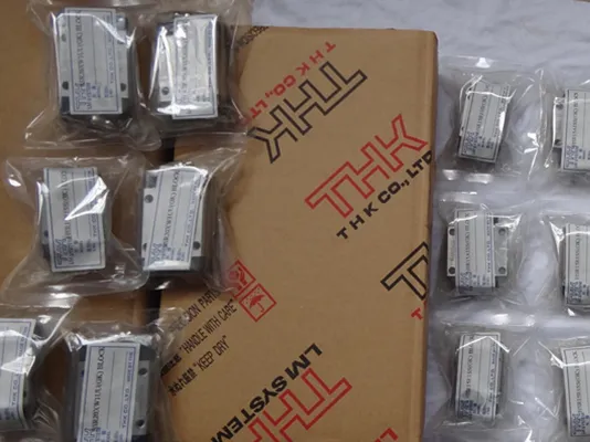 Japan Imported THK Guide Slide SSR15xw SSR20 Hsr25 Shs30 Bearing Steel Rolling Linear Guide Block pictures & photos
