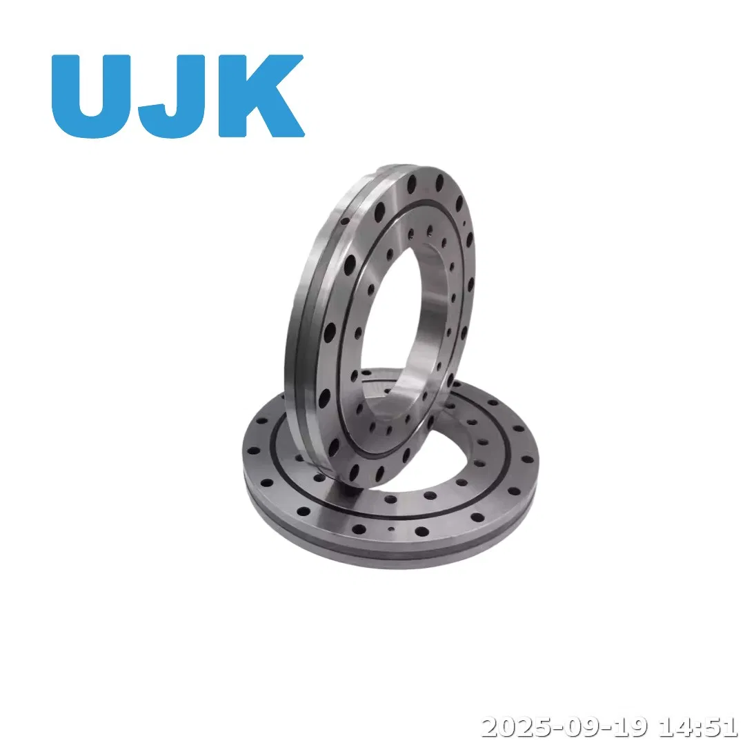 Customized High Precision Ru85 P2 Ru124 Cross Roller Bearing Ru178 for Robots pictures & photos