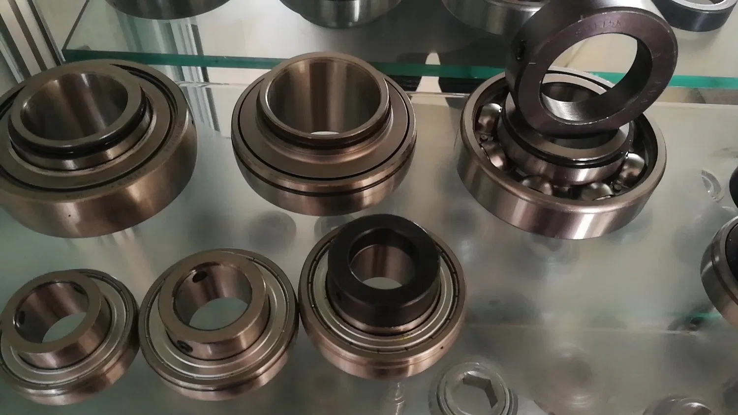 Agriculture Bearings W208ppb13 W208ppb6 W208ppb5 W208ppb8 W208ppb9 W209ppb5 W210ppb6 Gw208ppb6 Gw208ppb5 Gw208ppb8 Gw208ppb17 Gw209ppb5 pictures & photos