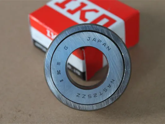 Small ABEC Engine Bearings Bearing Manufacturers Stainless Steel Ball Bearings Linear Motion Bearings 6205 Clutch Bearing Plastic Bearings Ceramic Ball Bearing pictures & photos
